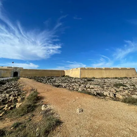Casa Com Vista * Raposeira (Faro)