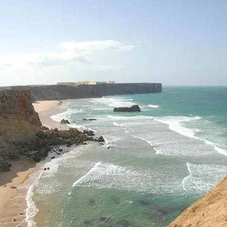 Casa Com Vista Raposeira Holiday home *